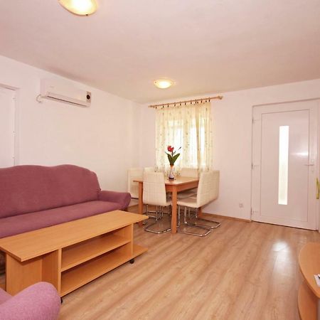 Apartmani Bradaric Pula Exterior foto