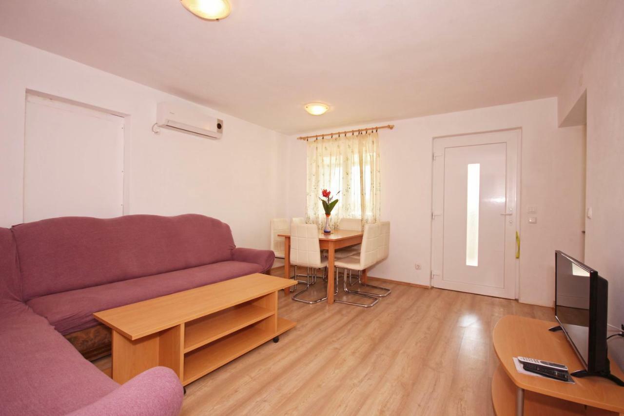 Apartmani Bradaric Pula Exterior foto