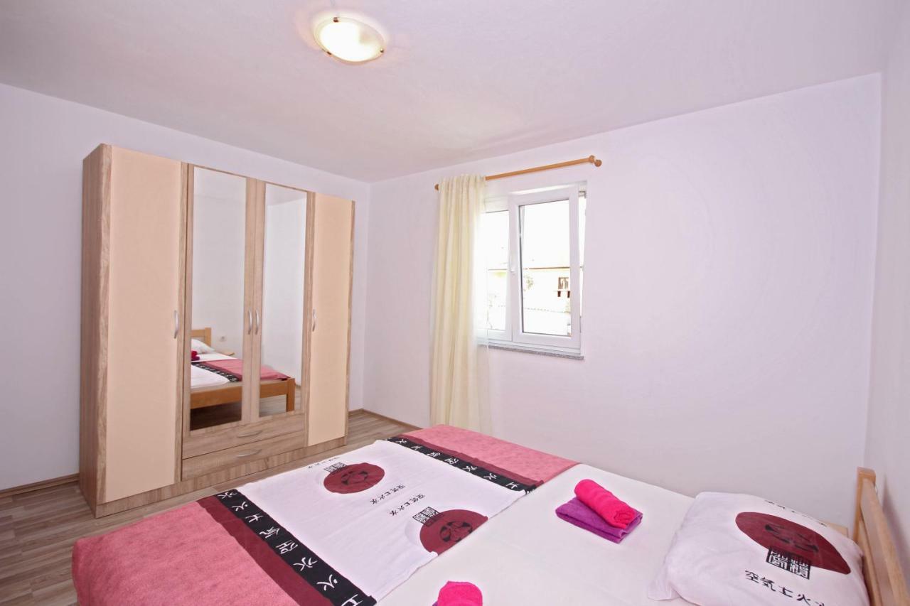 Apartmani Bradaric Pula Exterior foto